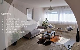 Two Bedrooms Modern Apartment Close To Tram